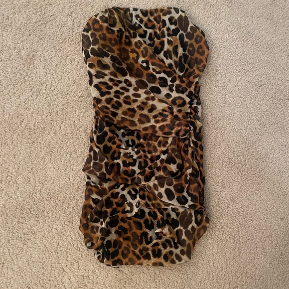 Express Ruched Leopard Mini Dress, size 8 - Picture 2 of 6